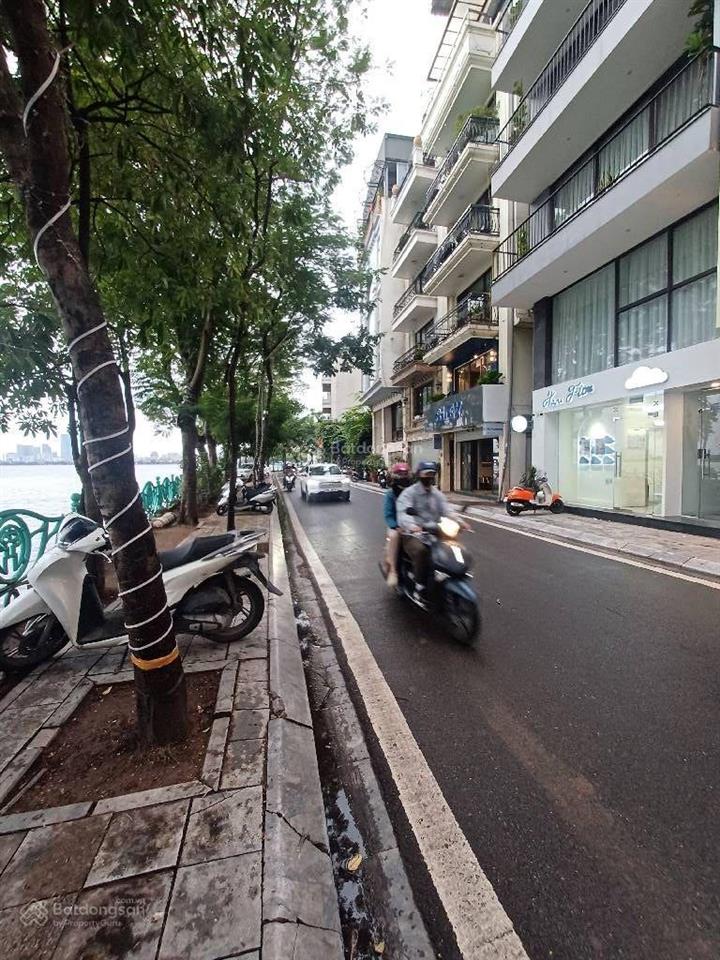 Mặt phố, view hồ tây, vìa hè, kinh doanh sầm uất, mặt tiền rộng, hiếm có, chỉ 93 tỷ