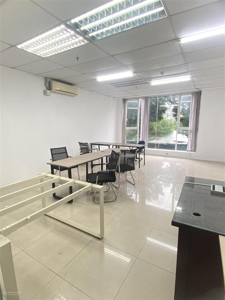 Cho thuê vp tại kđt mới dịch vọng  thành thái. diện tích 45m. giá 12tr/tháng