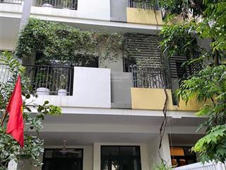 Chính chủ cho thuê liền kề 90m2 full nội thất cơ bản, giá rẻ 17 triệu/tháng bao phí dịch vụ