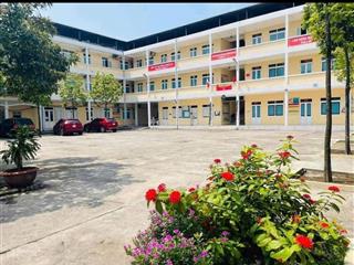 Cho thuê trường học 3000m2 tại đức thượng  hoài đức  hn giá thuê hơn 200tr/ tháng
ngay mặt đường