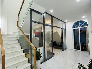 Nhà mới vào ở ngay nở hậu tài lộc, nhỉnh 5 tỷ. dt 45m2