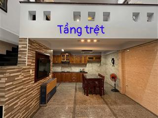 Cần bán nhà phố dt 5x8, diện tích sử dụng 147m2, 4 phòng ngủ 4 tolet có thể cải tạo thêm 2 pn
