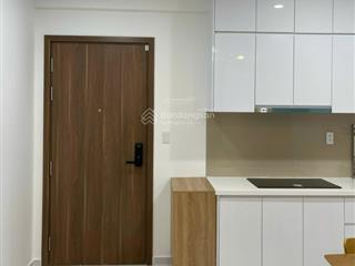 Căn hộ 2 phòng ngủ tầng cao có nội thất cho thuê chỉ 15 triệu / tháng
