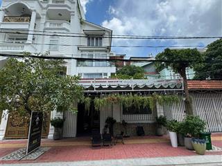 Bán nhanh nhà riêng mặt tiền q8