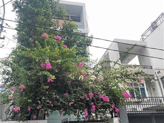 Mặt tiền đường bạch mã  cư xá bắc hải 5.5x24m, nhà 4 lầu hđ thuê 90tr/th giá 27.9 tỷ tl