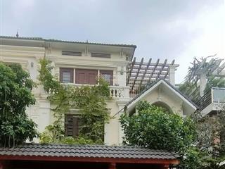 Bán biệt thự liền kề khu vip cầu giấy,dt 109m,mt 7m, 5 tầng. giá 45 tỉ.