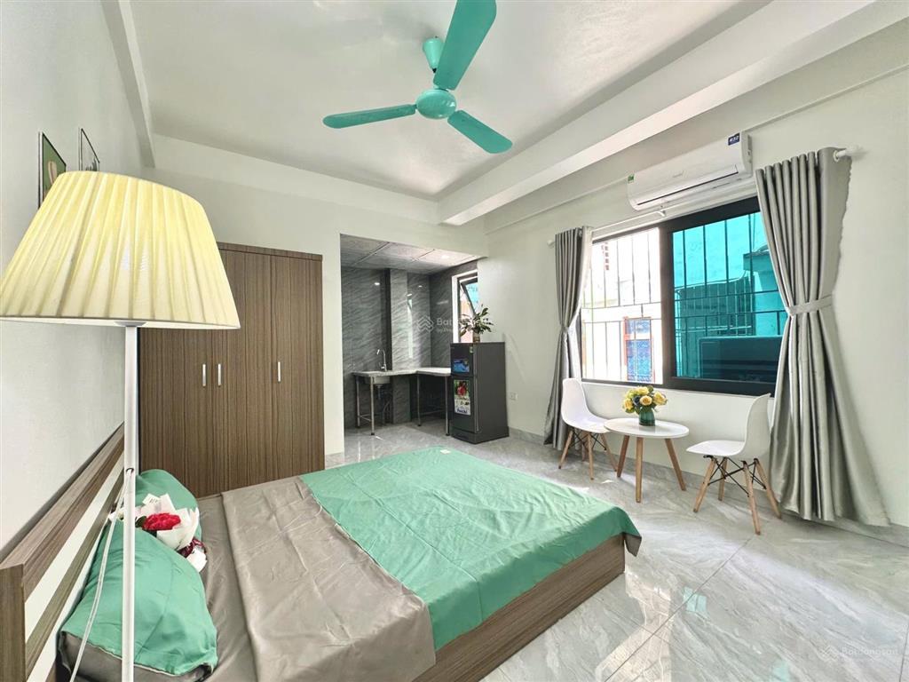 Ccmn cầu diễn full nội thất, cửa sổ thoáng