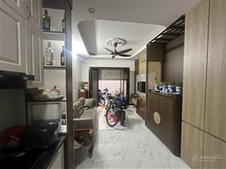 Hàng h.i.ếm cự khối, p. long biên  ngõ rộng thông  ô tô đỗ cổng  nhà 5 tầng 45m2 full nội thất