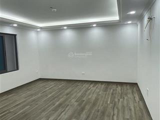 Cực hiếm hoảng quốc việt. biệt thự phân lô 143m2. 4 tầng. mặt tiền 12.5m. đường ôtô tránh. chỉ 36tỷ