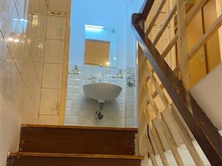 Cho thuê gấp nhà riêng 30m2, 9,5 triệu tại hẻm 391 trần hưng đạo, q.1, hcm