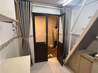 Cực hiếm q6  nhà 3 tầng lô góc phạm phú thứ  sổ riêng  hoàn công  2.1 tỷ tl