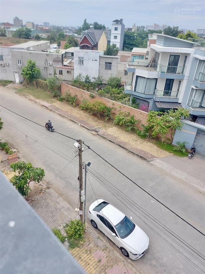 Dòng tiền 40tr  võ văn hát  chdv 4 tầng, 12p thuê full  gần khu cnc quận 9  chỉ 7.9 tỷ