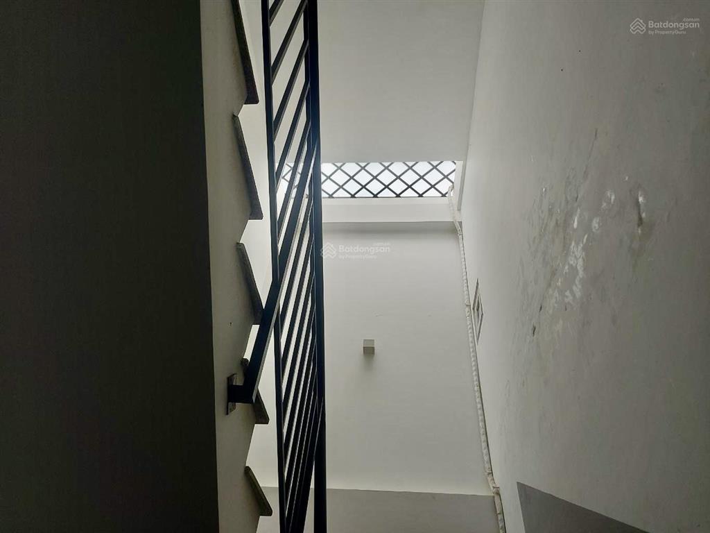 Dòng tiền 40tr  võ văn hát  chdv 4 tầng, 12p thuê full  gần khu cnc quận 9  chỉ 7.9 tỷ