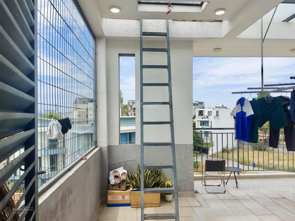 Dòng tiền 40tr  võ văn hát  chdv 4 tầng, 12p thuê full  gần khu cnc quận 9  chỉ 7.9 tỷ