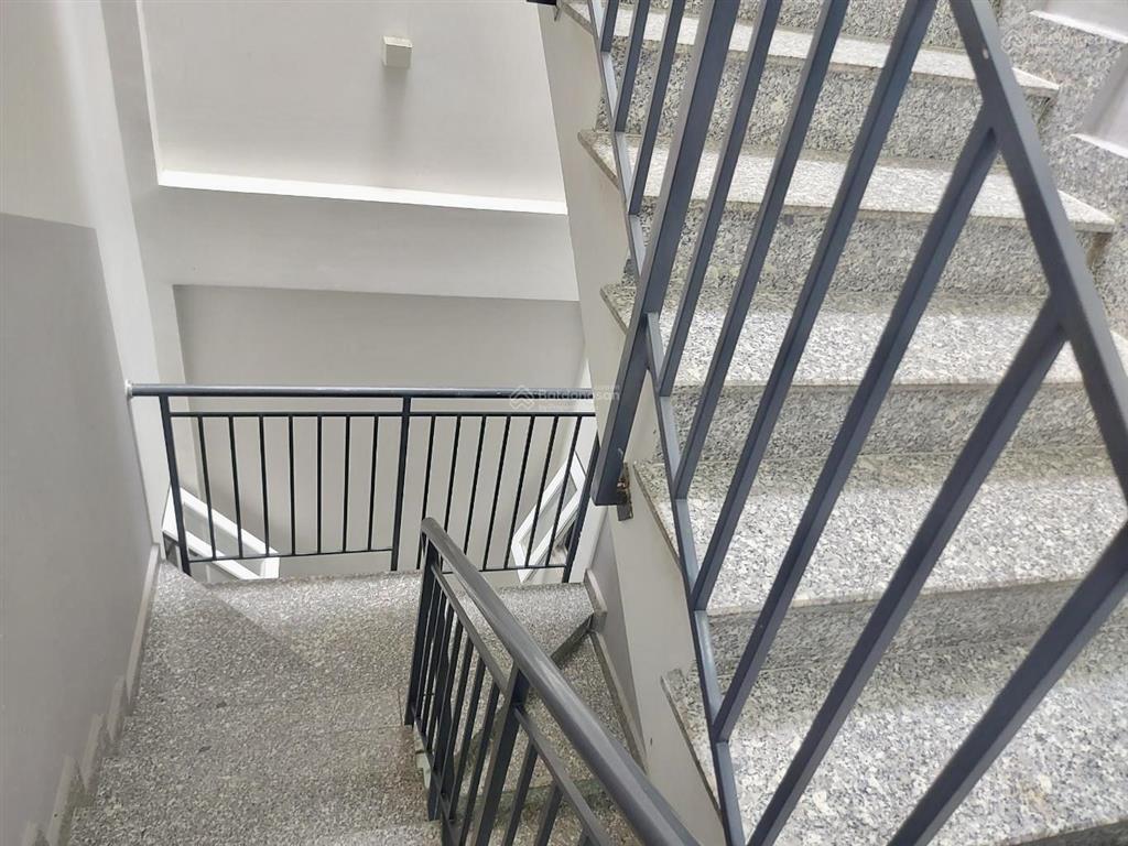 Dòng tiền 40tr  võ văn hát  chdv 4 tầng, 12p thuê full  gần khu cnc quận 9  chỉ 7.9 tỷ