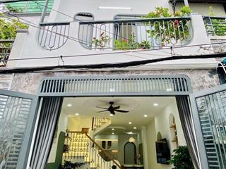 Anh thành bán gấp nhà trần khắc chân, quận 1  giá chỉ 2.49 tỷ, shr, vị trí đắc địa, full nt mới