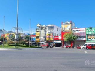 Nhà 2 tầng cũ mặt tiền thái nguyên hình thửa tương đối đẹp, thuận tiện xây mới