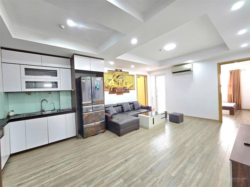 Chính chủ bán gấp 5 tỷ hơn căn 2 ngủ 75m đẹp rẻ nhất tại chung cư viện bỏng t, hà đông sđcc