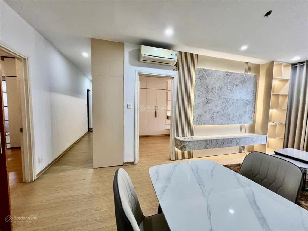 Chính chủ bán 3x tỷ căn góc 2 ngủ 50m rẻ nhất xa la, kiến hưng, hà đông sđcc