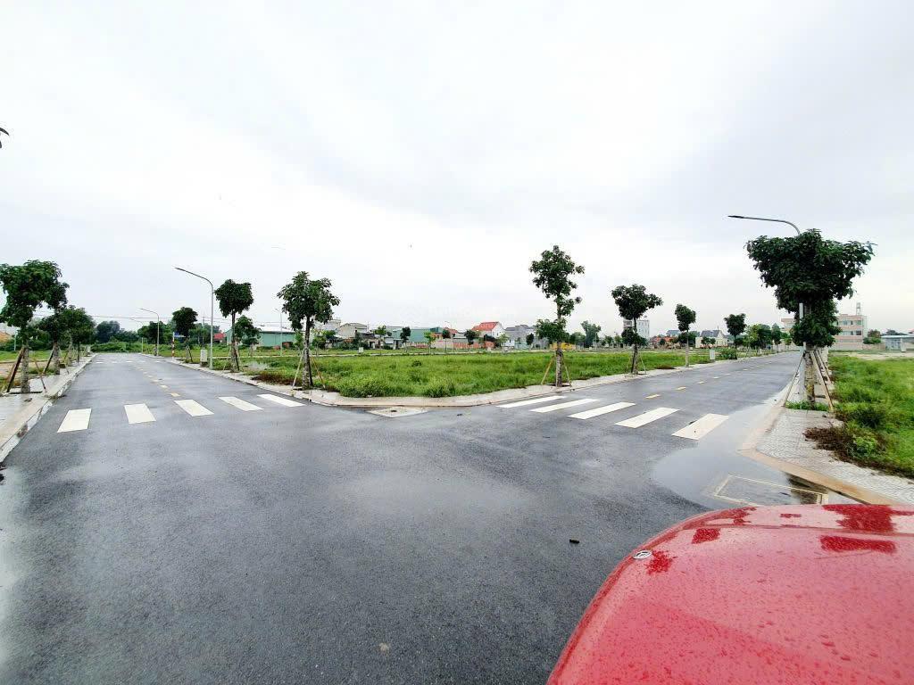 Bán đất nền kdc mặt tiền 60m giá chỉ 999triệu/nền cách sân bay long thành 5km pháp lý chuẩn