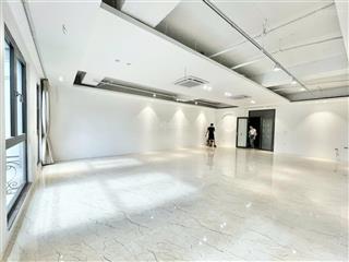 Chính chủ cần cho thuê văn phòng tại nguyễn chí thanh cầu giấy 120m 20tr lô góc full kính