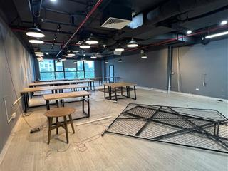 Cho thuê văn phòng building dương đình nghệ, cầu giấy 102m2 250 nghìn/m2/th