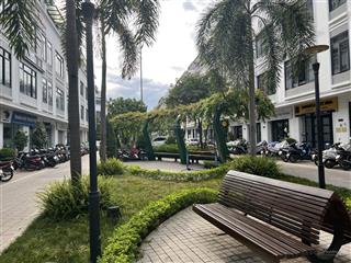 Bán nhà vinhome gardenia mỹ đình, 93m2,mt 6m, 5t, đb, full nội thất,có lot oto, 41.9 tỷ.