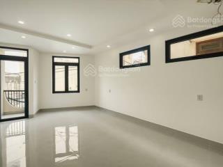 (**) nhà hẻm xe hơi trung tâm phú nhuận có thang máy giá cực rẻ (**)