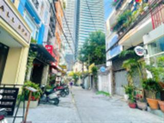 Nhà cũ mặt tiền phố bạch đằng cần bán gấp, khu tập trung khách hàn