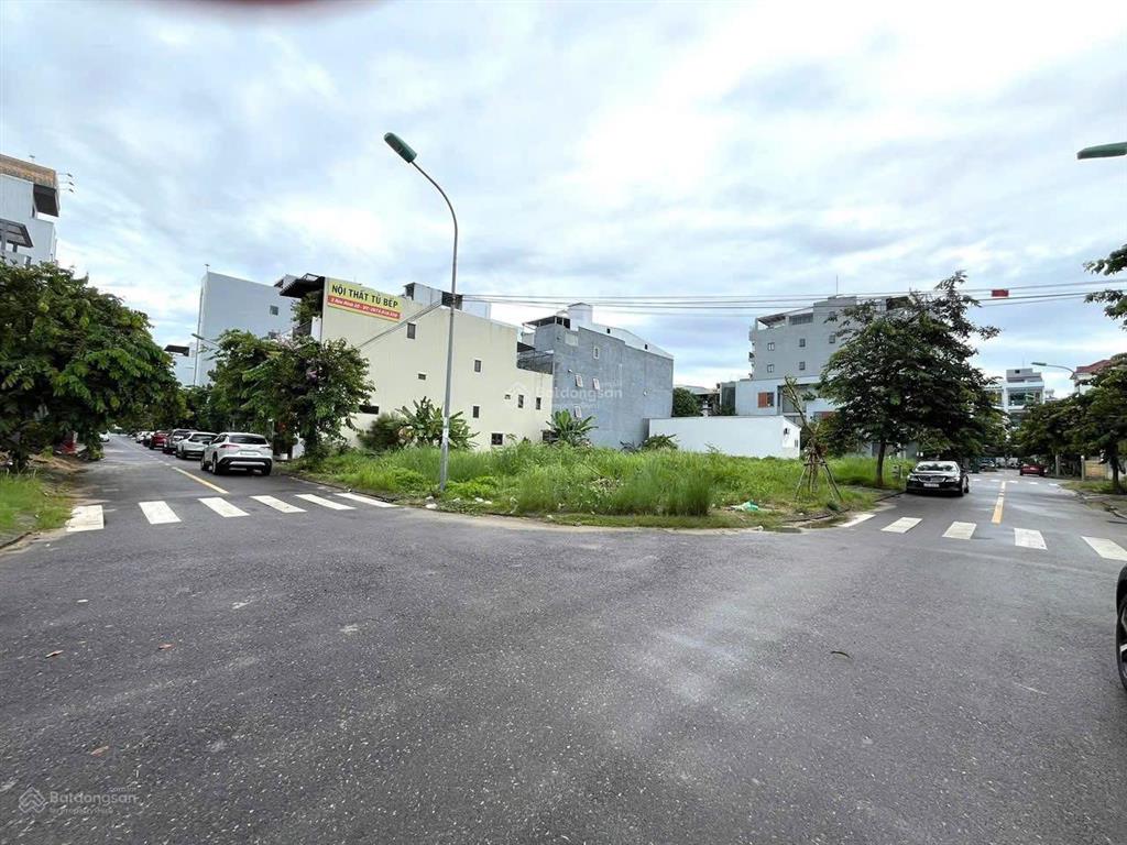 Tìm đỏ mắt không ra lô thứ 2, góc 2 mặt tiền hòa minh 28 và hoà minh 27 hướng đông nam siêu rẻ