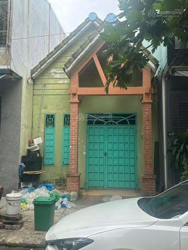 Nắm chặt tay chủ gửi bán mặt tiền đường hoà minh 7, đà nẵng sát biển, cách biển 200m, giá rẻ