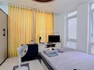 Nhà mới xây  kim mã view chợ kinh doanh đỉnh diện tích 40m mặt tiền 5m chỉ 9.x tỷ nhỏ xíu