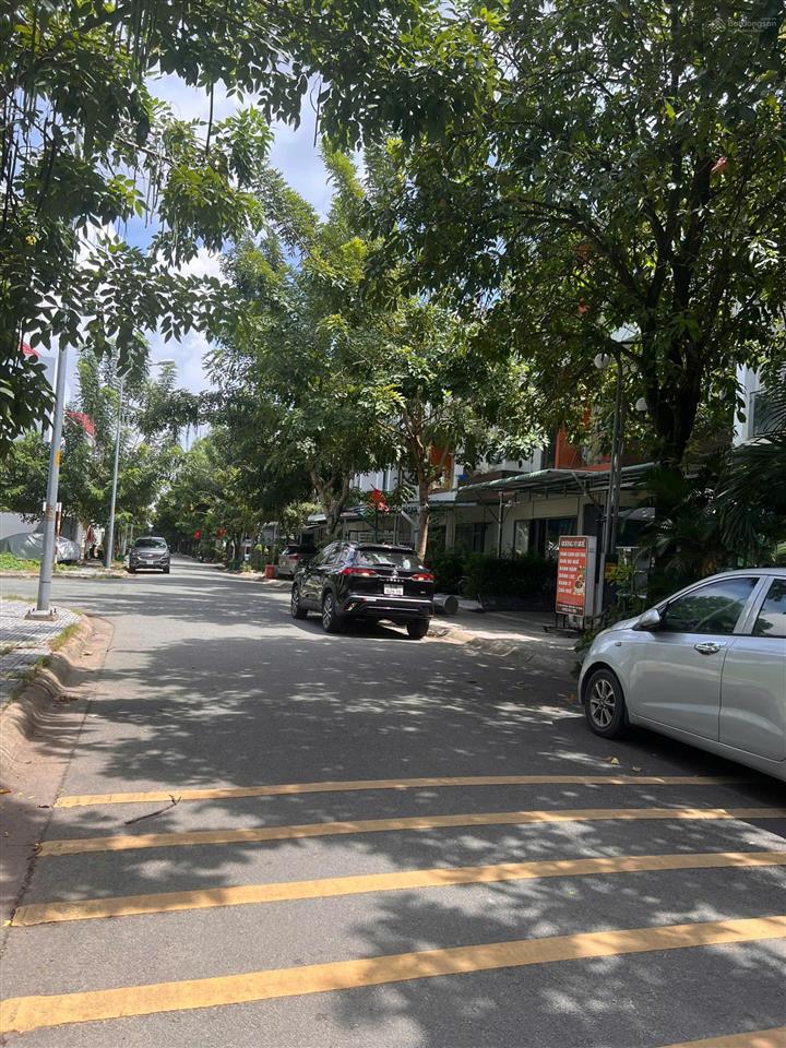 Ngay tuyến metro số 5 liên phường liền kề global city, 6m x 18,5m, mặt tiền đường 15m lề 3m