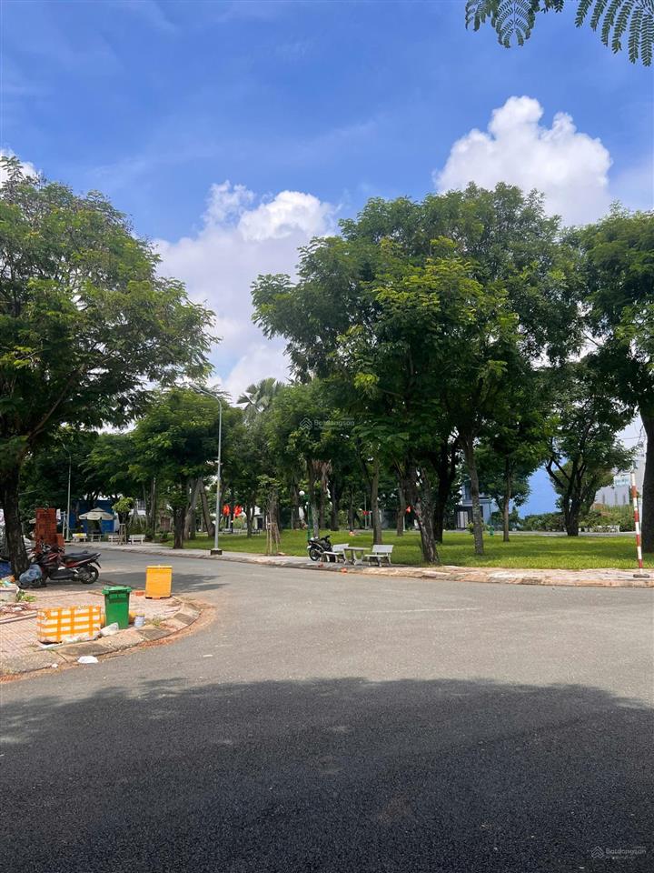 Ngay tuyến metro số 5 liên phường liền kề global city, 6m x 18,5m, mặt tiền đường 15m lề 3m