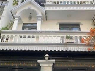Phước kiển  nhà mới xây nội thất đẹp, xe hơi ngủ trong nhà. giá 6.7 tỷ