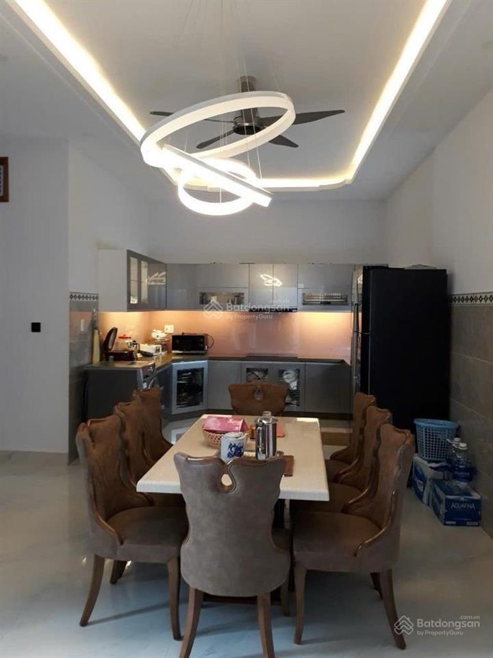 Nhơn đức  biệt thự sân vườn 190.6m2, nở hậu tài lộc, hẻm nhựa xe 45 chỗ tới nhà, giá 8.9 tỷ