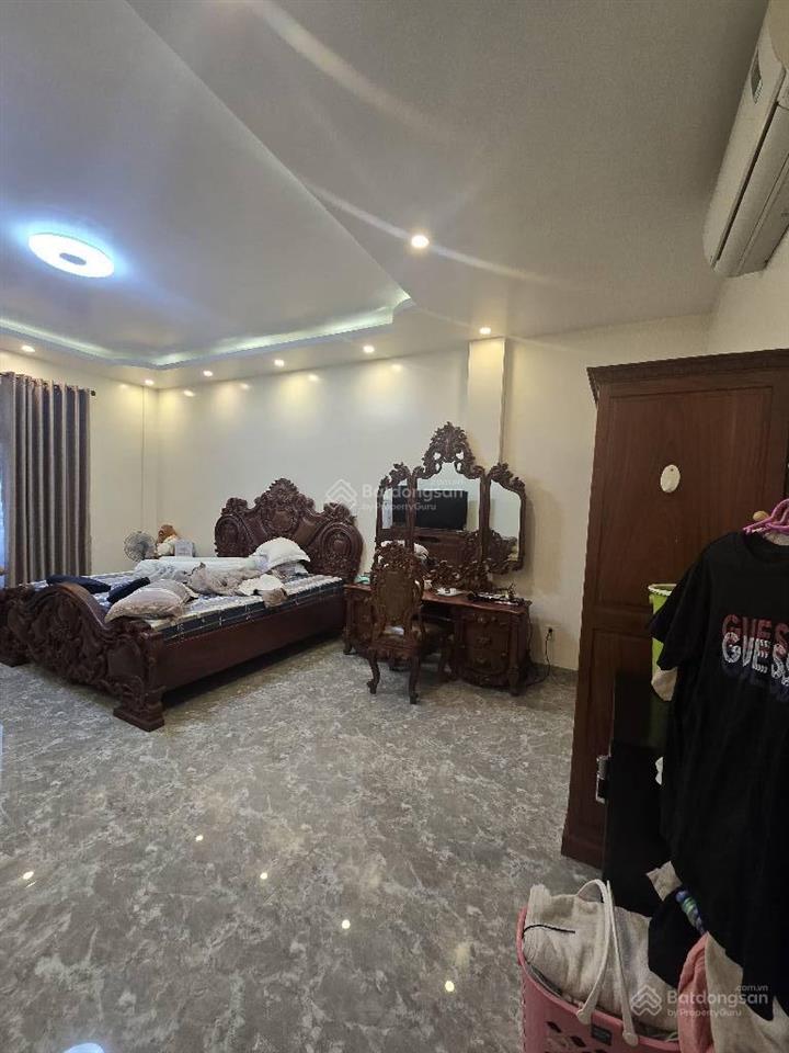 Phú mỹ q. 7  bán nhà mặt tiền kinh doanh kdc bàn cờ, nhà thiết kế cổ điển gỗ quý hiếm, giá 17.3 tỷ