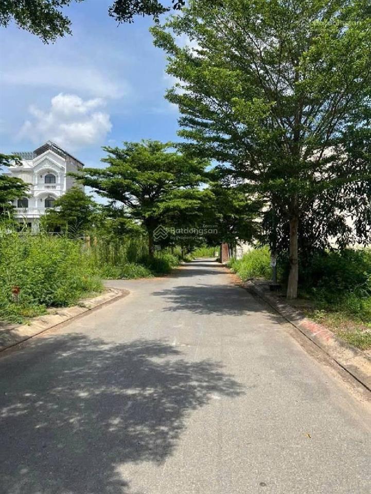 Nhơn đứcnhà bè, đất nền 117m2, lô góc, 7m x 17m, giá 6.5 tỷ (nhỉnh 55tr/m2)