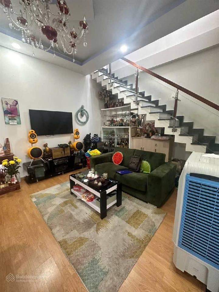 Nhơn đức  nhà đất 146.6m2, hẻm nhựa 6m, 1 trệt 1 lầu, sân trước đổ 3 chiếc xe hơi, giá 7.2 tỷ