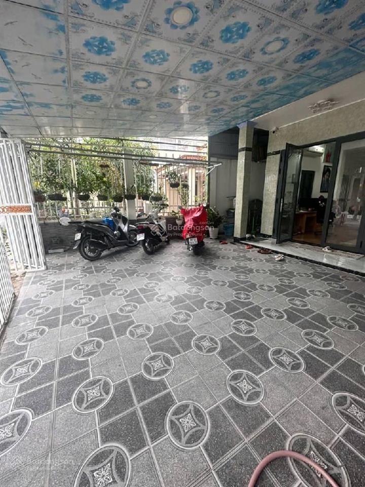 Nhơn đức  nhà đất 146.6m2, hẻm nhựa 6m, 1 trệt 1 lầu, sân trước đổ 3 chiếc xe hơi, giá 7.2 tỷ