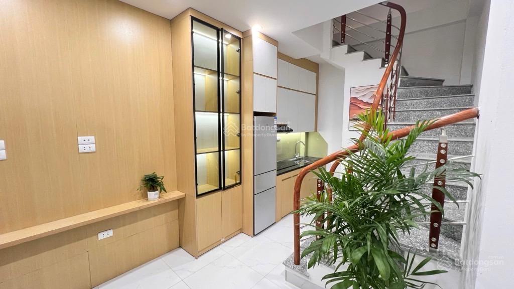 Phân lô siêu đẹp ngô quyềnhà đông nhà xây mới, 5 tầng, 3 ngủ, full nội thất đẹp, cách 20m ra ô tô