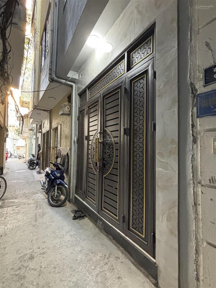 Phân lô siêu đẹp ngô quyềnhà đông nhà xây mới, 5 tầng, 3 ngủ, full nội thất đẹp, cách 20m ra ô tô