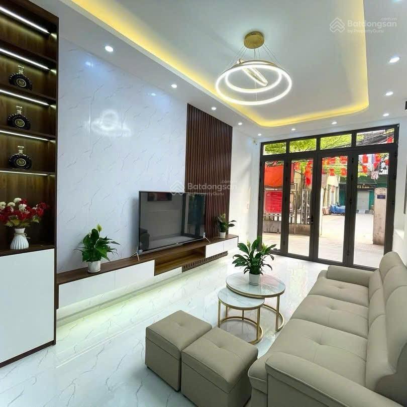 Cho thuê nhà * 35m * 5 tầng * 9tr/t. hộ gia đình phố xốm , phú lương, hà đông