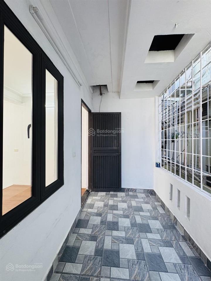 Hiếm! yên hoà 32m2 x5t chỉ hơn 6 tỷ. nhà đẹp ở ngay