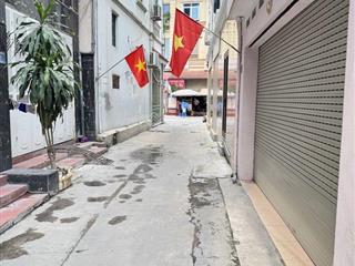 Siêu phẩm hoàng như tiếp.nguyễn văn cừ.tt bồ đề 63 m2.3 tầng.9,6 tỷ.ngõ nông, thông, xe tải nhỏ