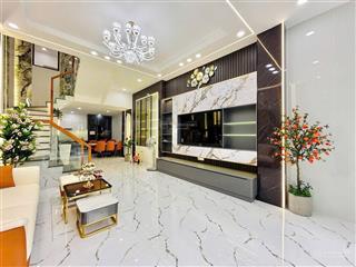 Bán gấp nhà quận 10 đường nguyễn tri phương, 76m2, gần bệnh viện, trường học. hxh 5m shr