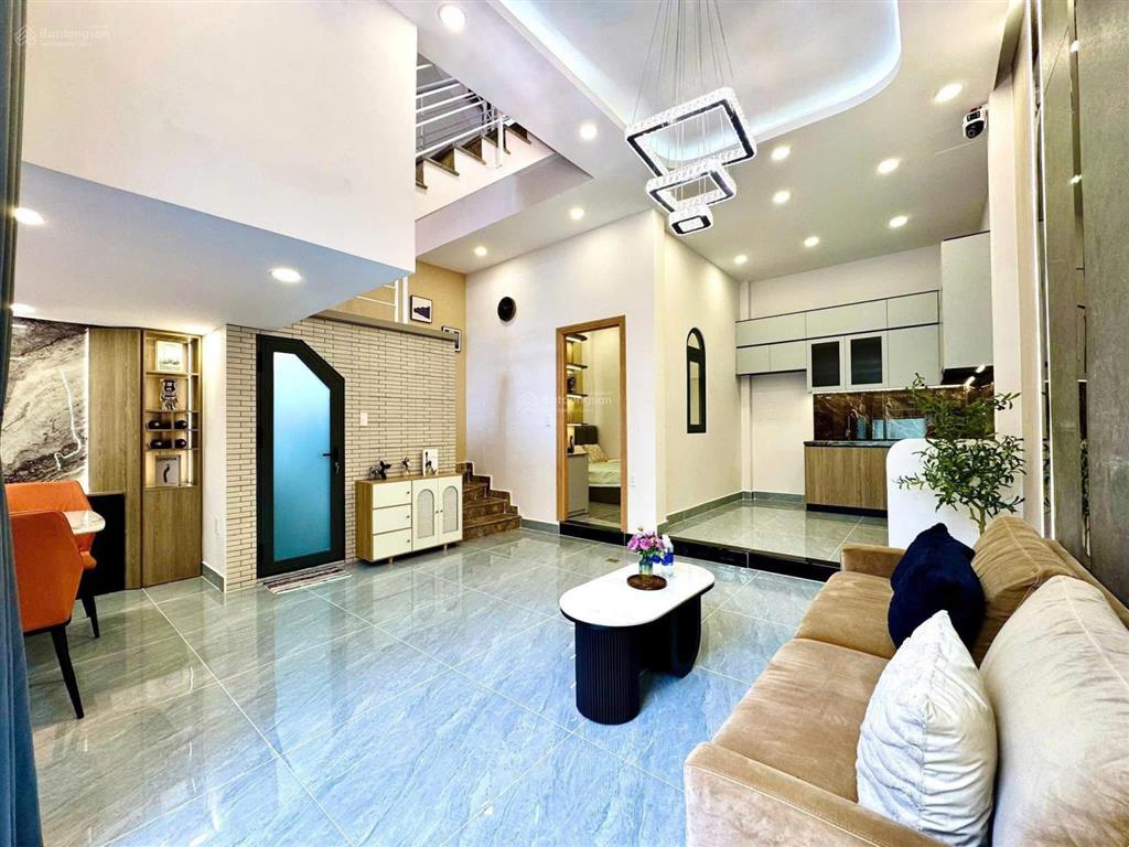 Sẵn dòng tiền thuê hàng tháng! nhà phan văn trị 56m2, hxh 5m, shr cách mặt tiền 100m. giá 2tỷ250