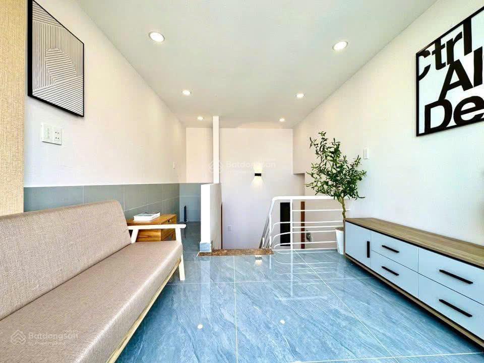 Sẵn dòng tiền thuê hàng tháng! nhà phan văn trị 56m2, hxh 5m, shr cách mặt tiền 100m. giá 2tỷ250