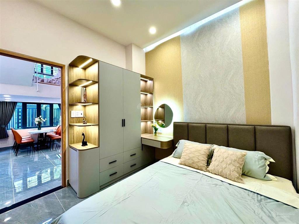 Sẵn dòng tiền thuê hàng tháng! nhà phan văn trị 56m2, hxh 5m, shr cách mặt tiền 100m. giá 2tỷ250