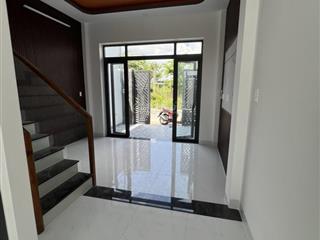 Cực hiếm  nhà 3 tầng mới xây  giá chỉ 5.1 tỷ  đường 7m thoáng  cạnh vinhomes q9 đủ tiện ích